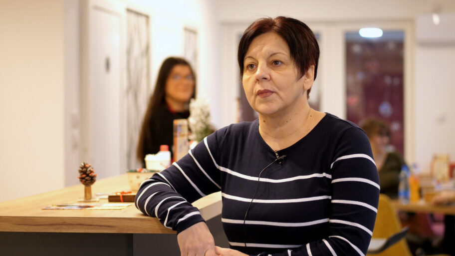 PSYN8467.00 01 06 32.Still008