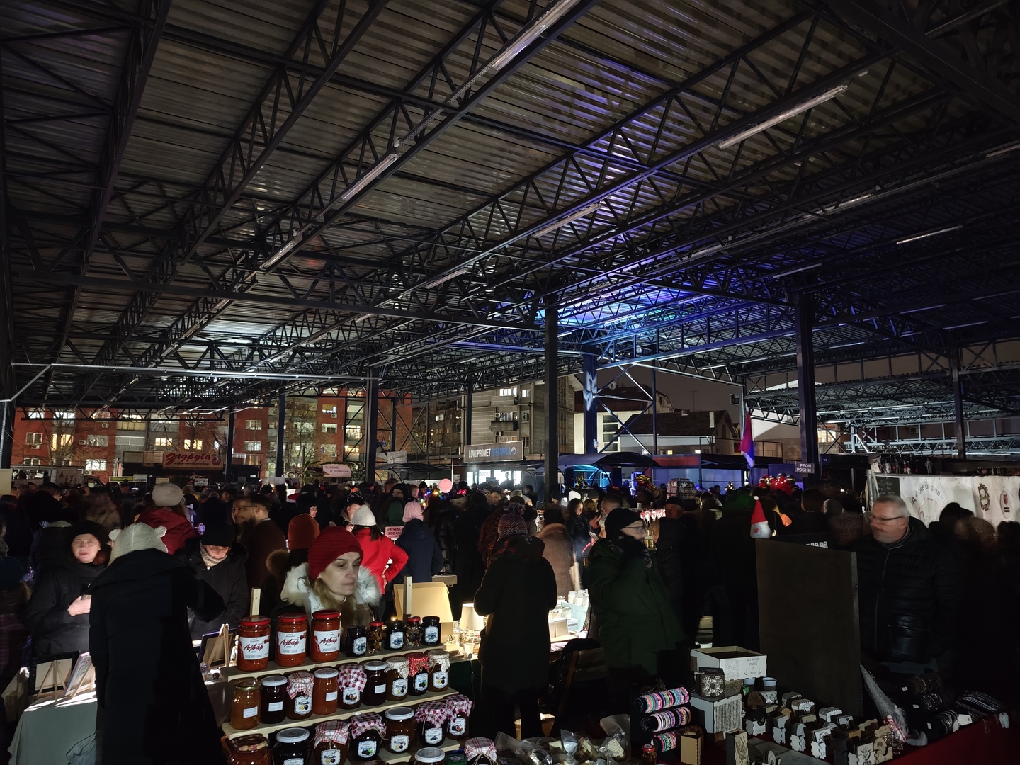 niski nocni market foto trznica 8