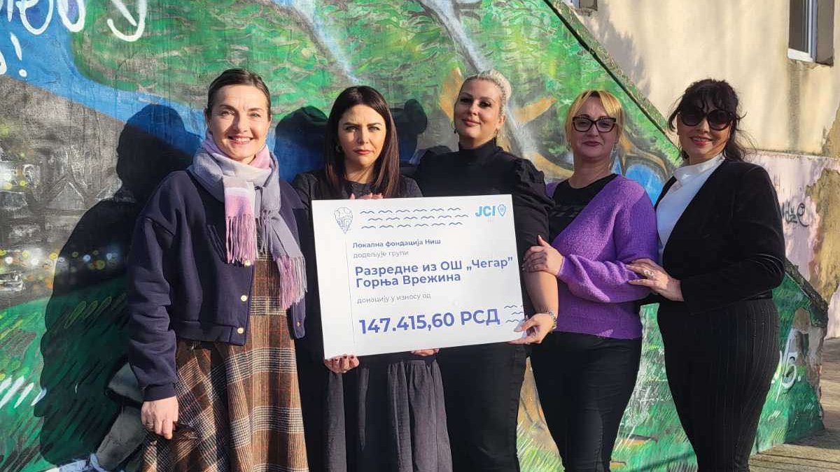 Razredne rešile da zajedno sa roditeljima srede zapuštene prostorije škole u Vrežini 1 razredne