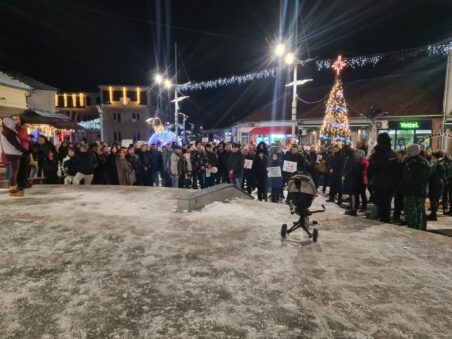 "Studenti su budućnost Srbije"- Surduličani zastali prvi put na 15 minuta 5 1000004393