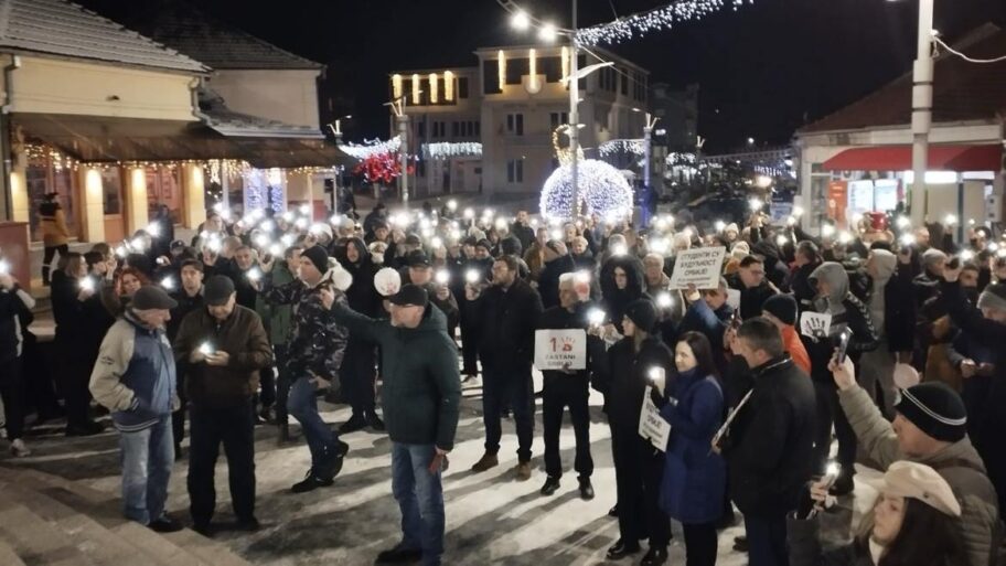 "Studenti su budućnost Srbije"- Surduličani zastali prvi put na 15 minuta 8 471692341 3356330964499290 9070346784473888104 n