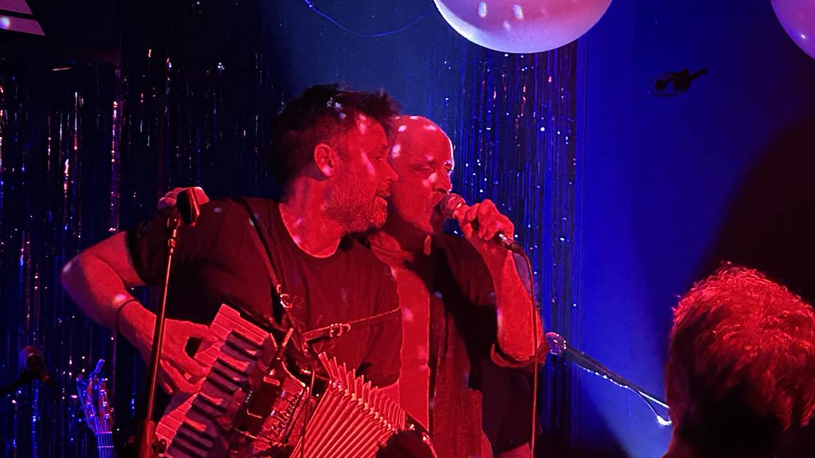 "Demonstracija manifestacije" Prti Bee Gee-a i "rokenrol za sve generacije" Mileta Kekina septembra u Nišu 1 474953694 1147039490462061 6335936123419059135 n