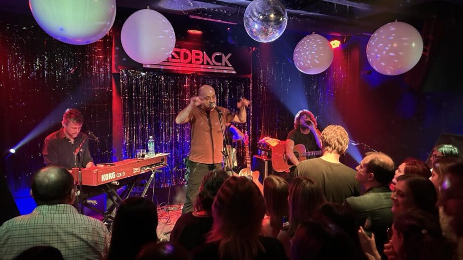 Uz podršku studentima, Mile Kekin u prepunom niškom "Feedback"-u sa pesmama "Hladnog piva" 6 475776245 944266150753889 2122250782877415919 n