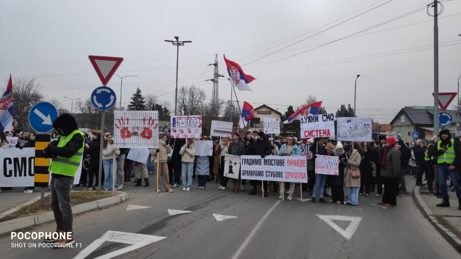 “Kreće hajka generalnog štrajka”- veliki protest u Nišu i podrška prosvetarima 4 IMG 20250119 160041