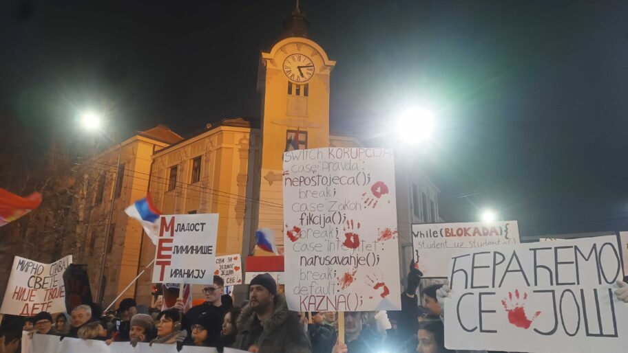 “Kreće hajka generalnog štrajka”- veliki protest u Nišu i podrška prosvetarima 15 Protest Niš, foto: Ljubica Jocić