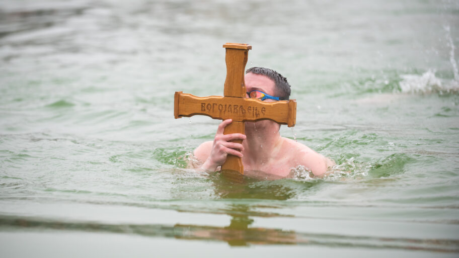 Student prvi do Časnog krsta u Nišu 2 JLM 1477