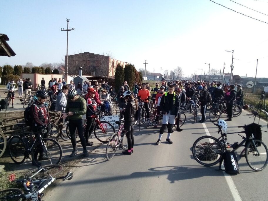 daf1dd50 dfc5 11ef a819 277e390a7a08