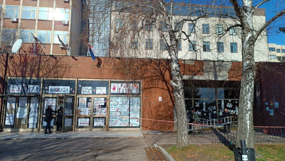 Mašinski od 13. decembra u blokadi; foto: Tamara Radovanović