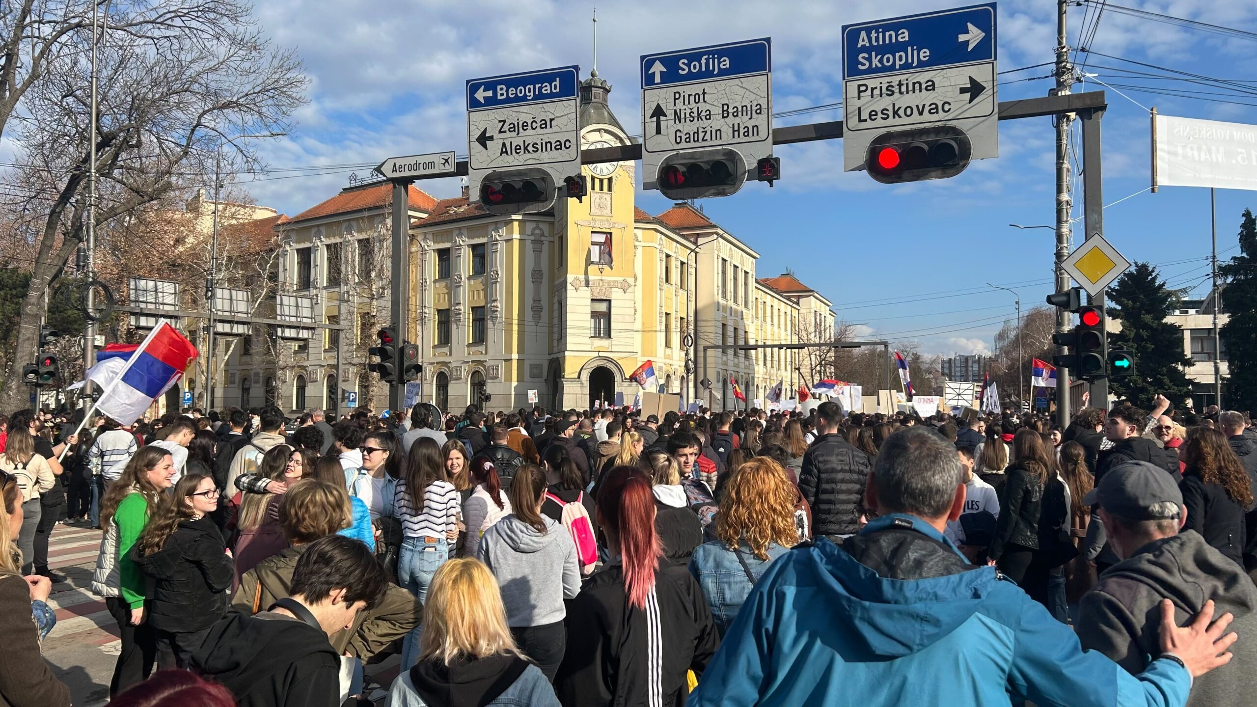 “Kroz (ne)vreme” - protestna šetnja od Suda, preko Medicinskog fakulteta, do Gradske kuće u Nišu 1 ssud scaled