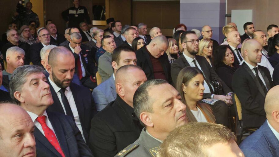 Uručena nagrada „11. januar” u Nišu - opozicija bojkotovala, kažu nije vreme za svečanosti i slavlja 2 v. m