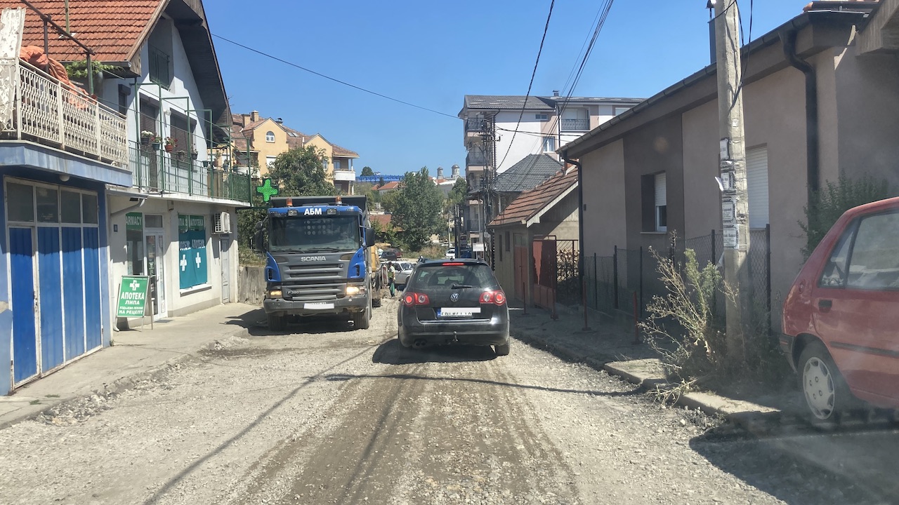 Ponovo produžen rok za rekonstrukciju ulica u Prokuplju: Izvođačima još pola godine, građanima novi problemi 1 IMG 1375 1