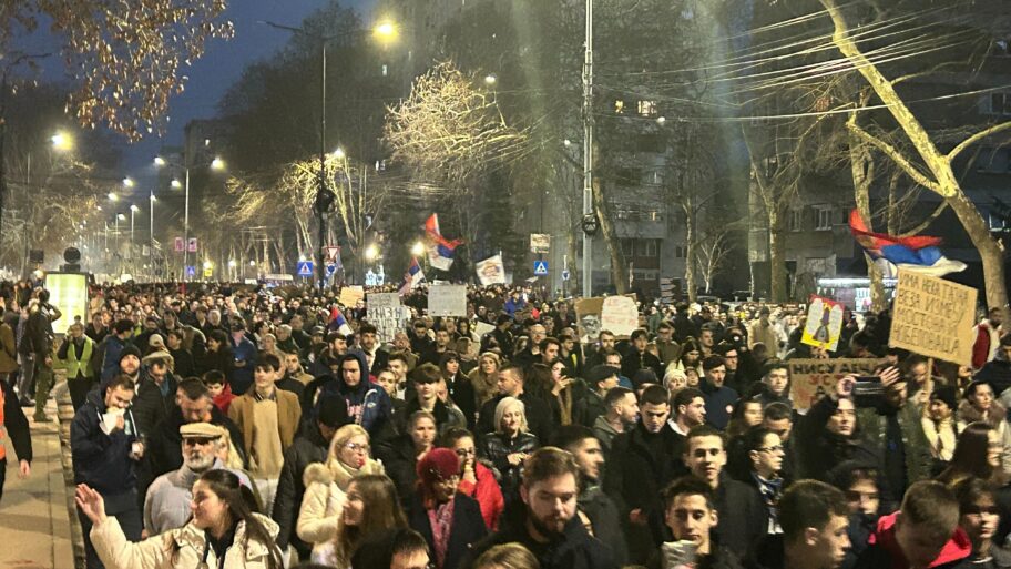 "Tamo daleko", "Pravde još nema" i "Dosta ćutanja" - Niš stao uz Novi Sad i studente 21 IMG 6966