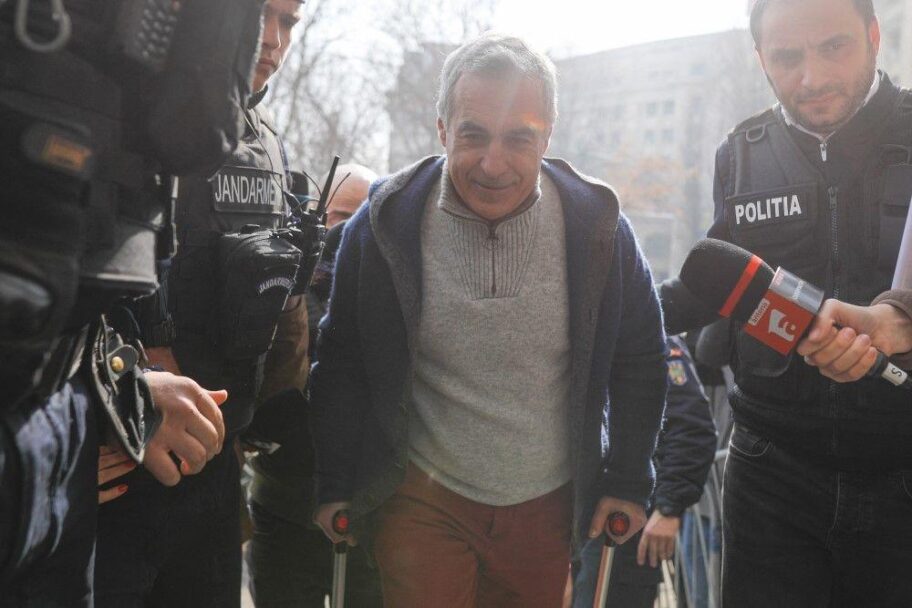 c54d5980 f44b 11ef 8c03 7dfdbeeb2526