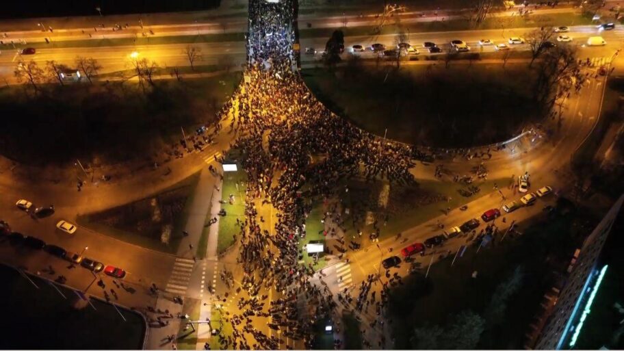 f82b99c0 e005 11ef a319 fb4e7360c4ec