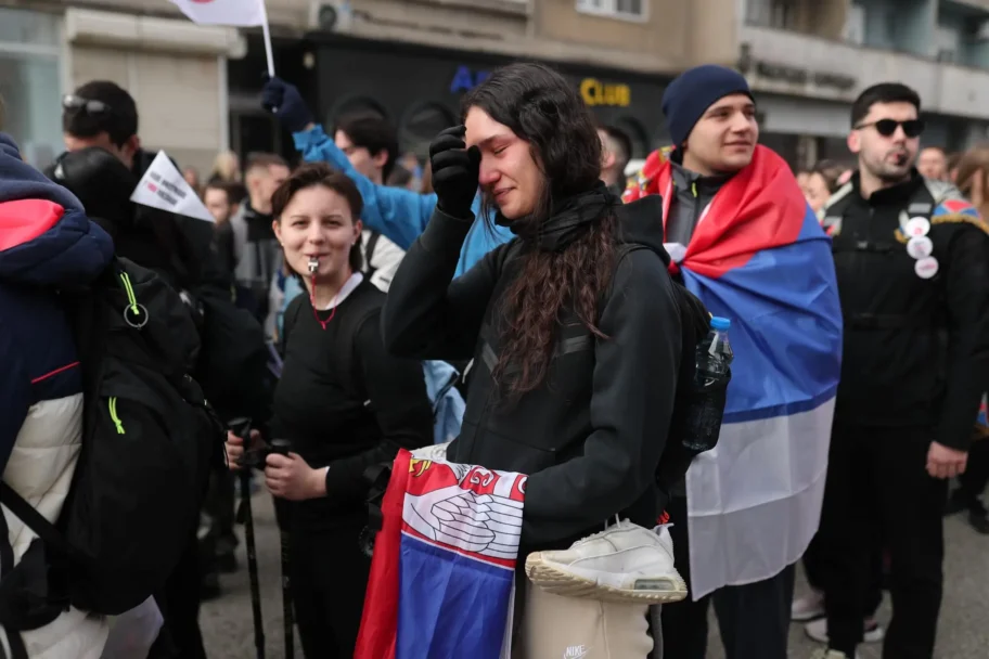 Studenti pešače ka Nišu i iz Kragujevca i Bora, oni iz Bujanovca i Čačka već odmakli 2 kg2 glassumadije