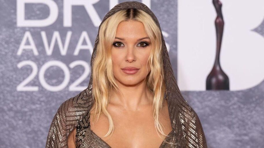 02e55a10 f8e1 11ef 8c03 7dfdbeeb2526