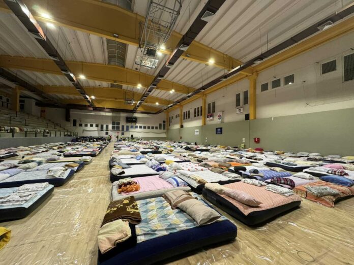 Niški studenti spavaju u Sportskoj hali i Domu učenika u Svilajncu, put Beograda kreću rano ujutru 2 1741554180885