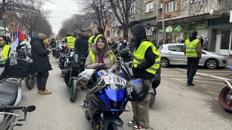 Defileom kroz centar Niša, bajkeri iz cele Srbije pružili podršku studentima 4 480817441 1084815663659567 1517518351555219589 n