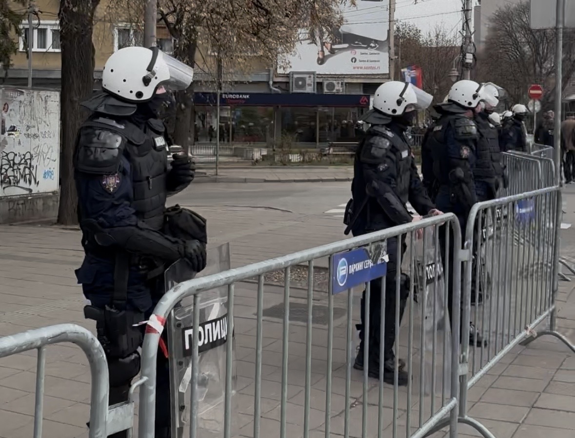 Tenzija raste - SNS skup i zbor građana na istom mestu, policija najavljuje da će preduzeti sve mere da proteknu bezbedno 1 IMG 2649