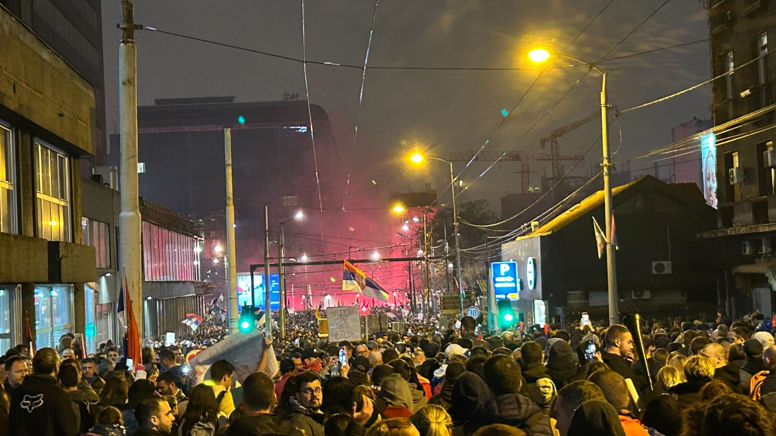 Pola miliona ljudi na protestu i kontroverza upotrebe zvučnog topa kao oružja 1 IMG 8219 scaled