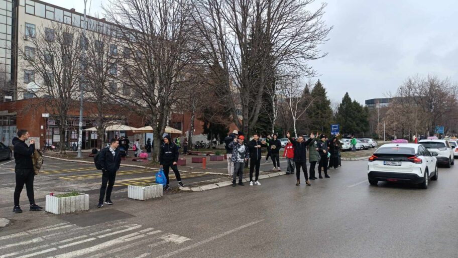 Niš ispratio studente nakon "Studentskog edikta" i sprema se za Beograd i 15. mart 15 ispracaj studenata foto ljubica jocic 5