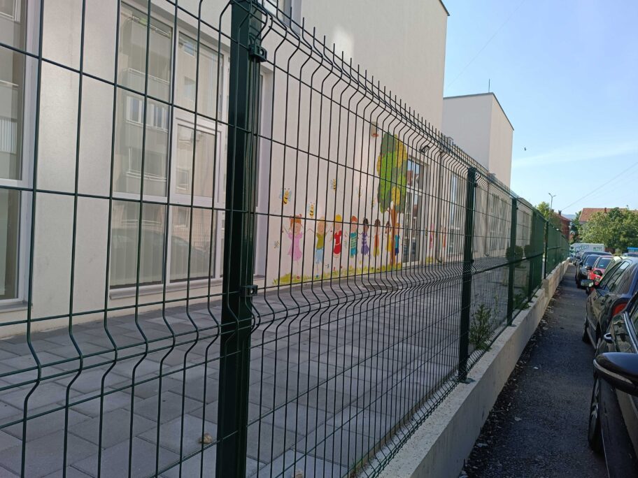 Niški vrtić pre godinu dana "otvoren", ali i dalje ne radi - opozicija kaže krov je sklon padu 3 1747237975154