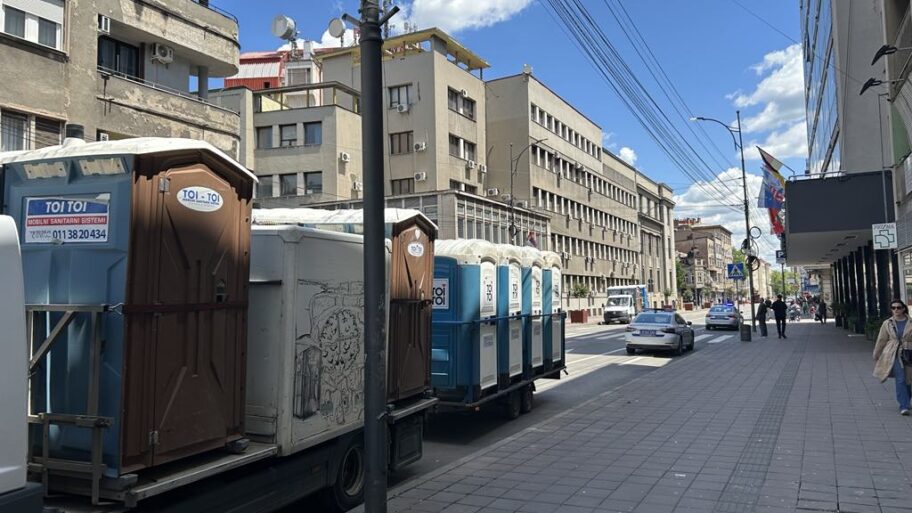 906db4fe 9285 4eaa b379 7bed943e4bcd