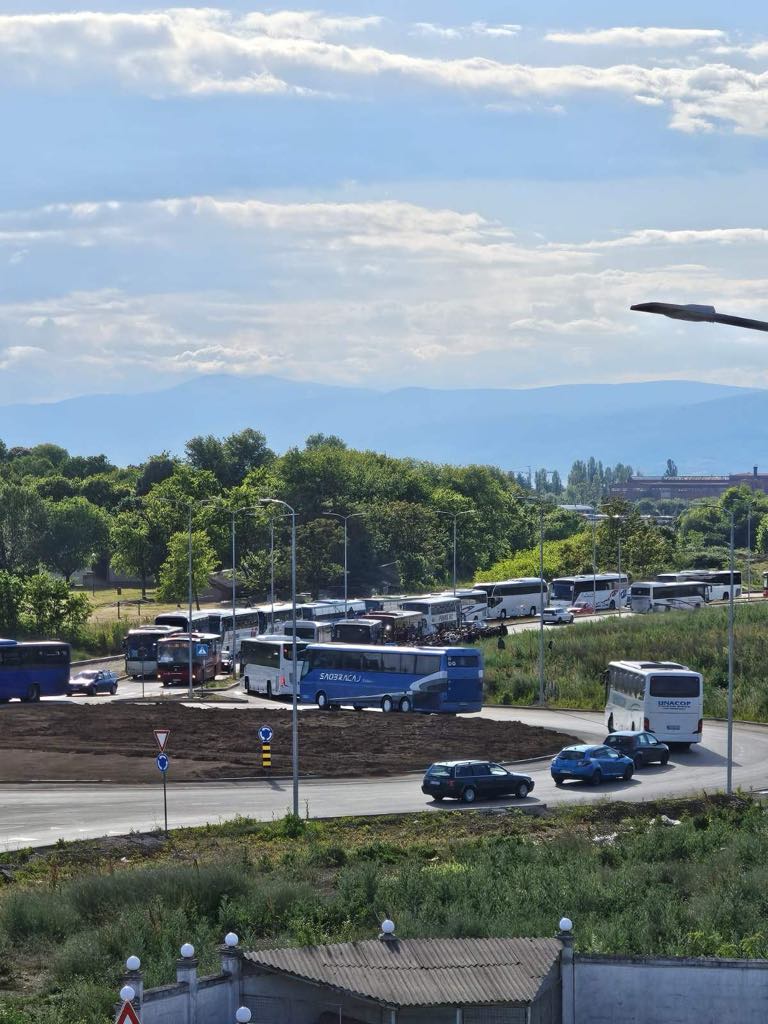 99bd6dc5 de74 4034 80b3 c3b5c5f7cec0