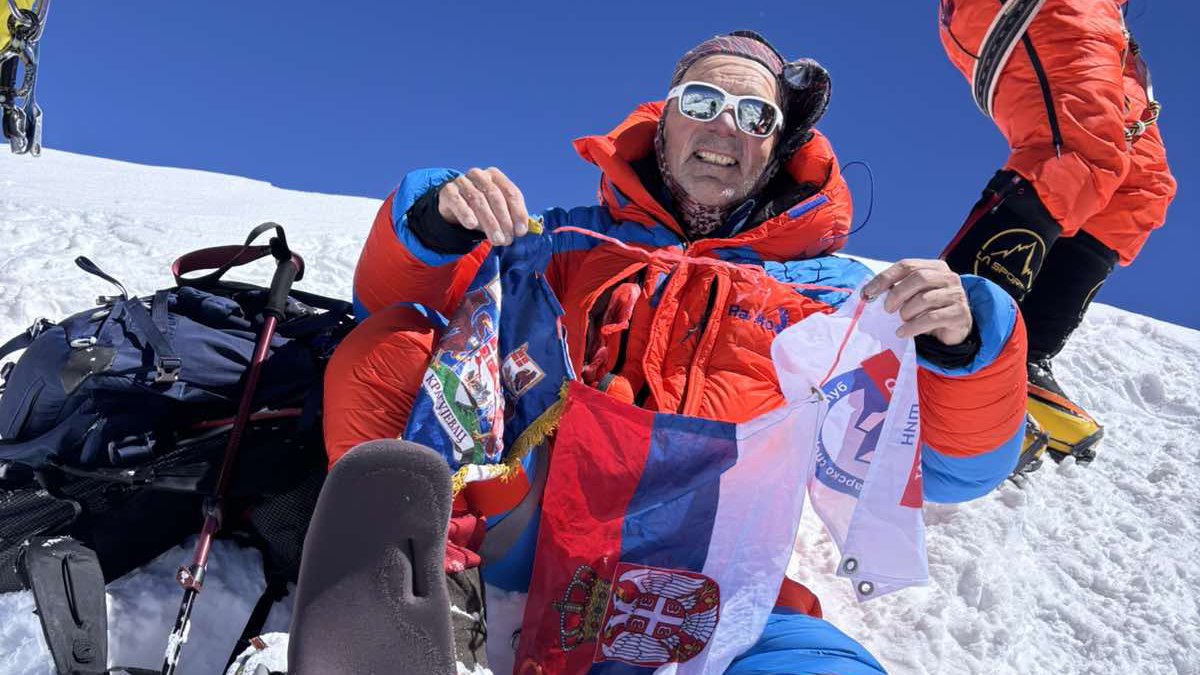 Planinar niškog kluba prvi iz Srbije koji se popeo na vrh Daulagiri visok 8.167 metara 1 Dragan Celikovic