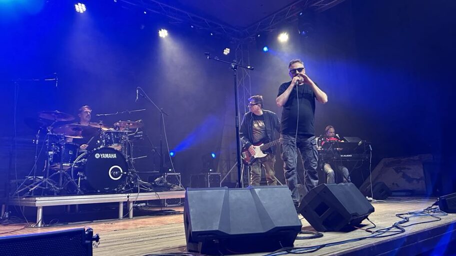 300bb9a0 ddee 4a6b bddb c6751358955f