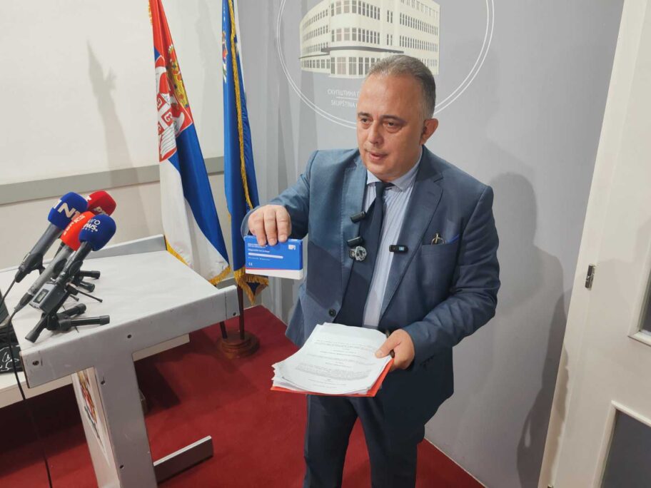 IMG 441d3dc6695fda53da49045d626947a7 V