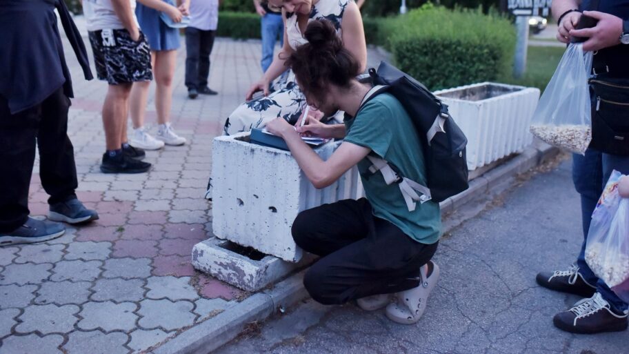 U Nišu počelo prikupljanje potpisa za raspisivanje vanrednih parlamentarnih izbora 3 peticija2