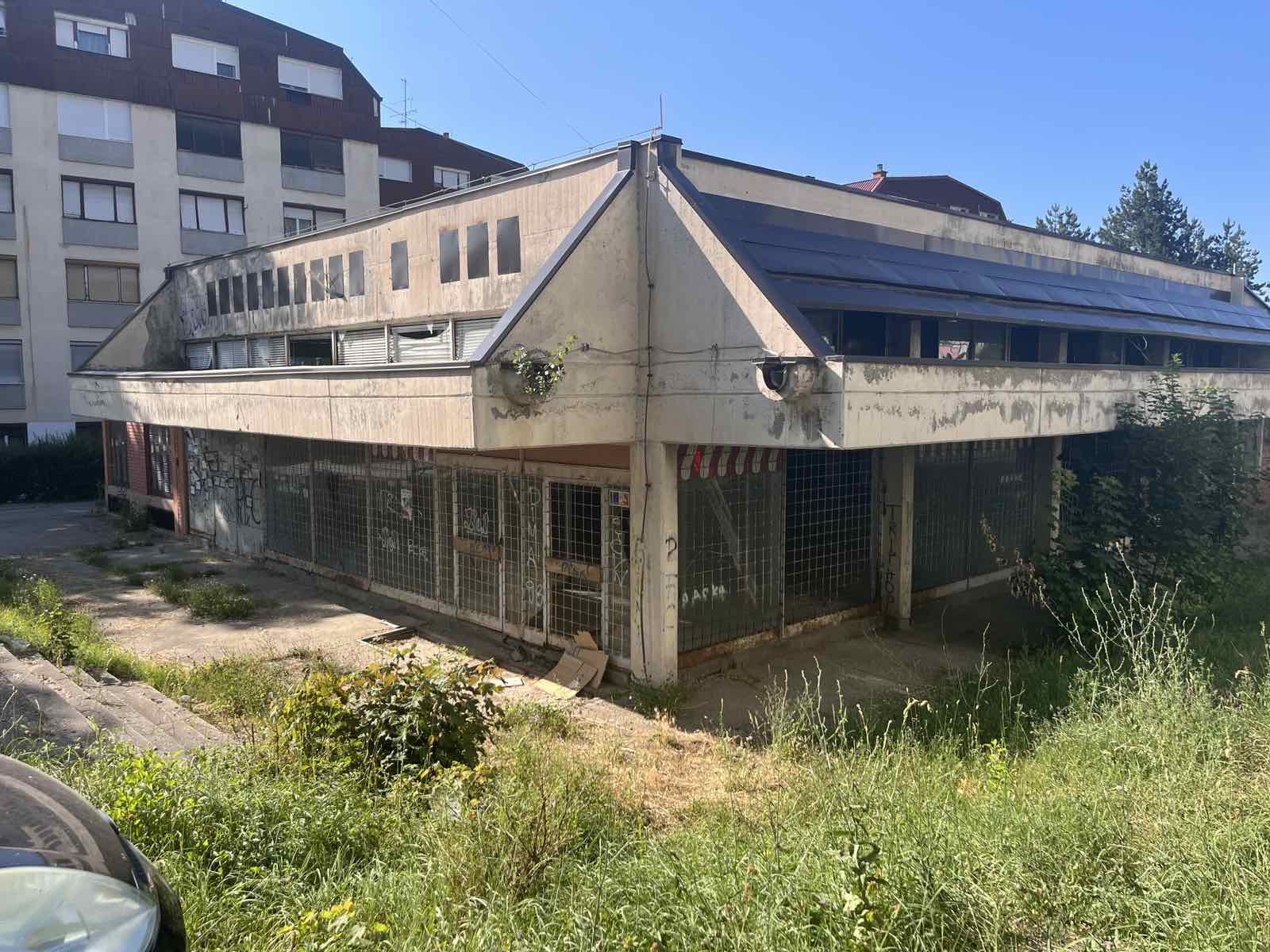 samoposluga delijski foto nina