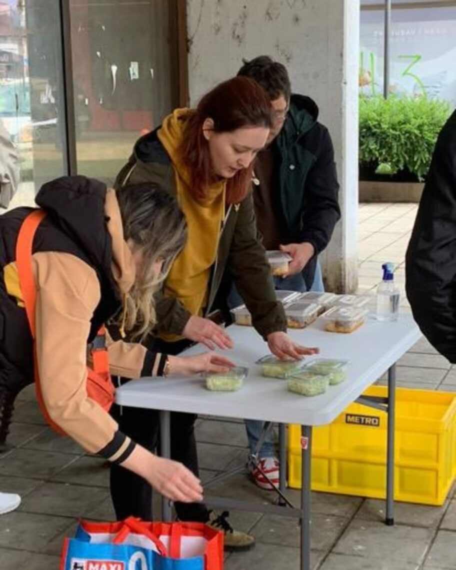 Grupa Nišlija pokrenula "Solidarnu Soul kujnu" - kuvaju srcem i za zajednicu 2 solidarna kujna3