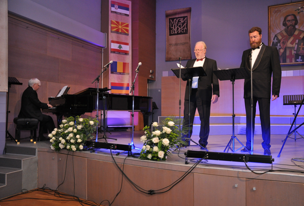 Басови профундо 2 Едикт 25