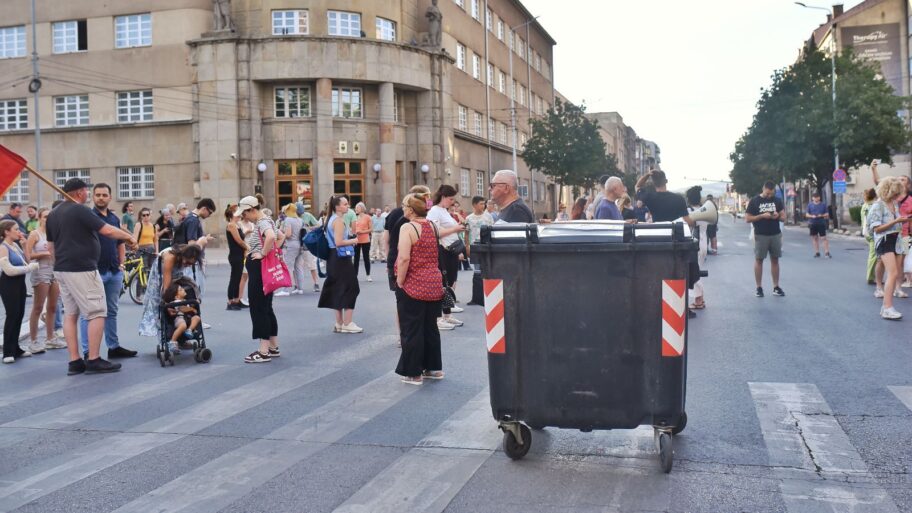 0 02 05 0fa50f404b9ec8e2d88fe8914364548facfe8aad7b851959174c0d6d04af63b1 21c5b12e4da