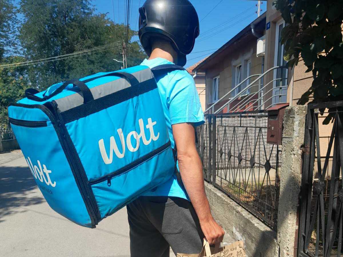 Niški dostavljači "Wolta" štrajkuju i žale se na plate i uslove, iz kompanije tvrde da je "većina zadovoljna" 1 1753952258570