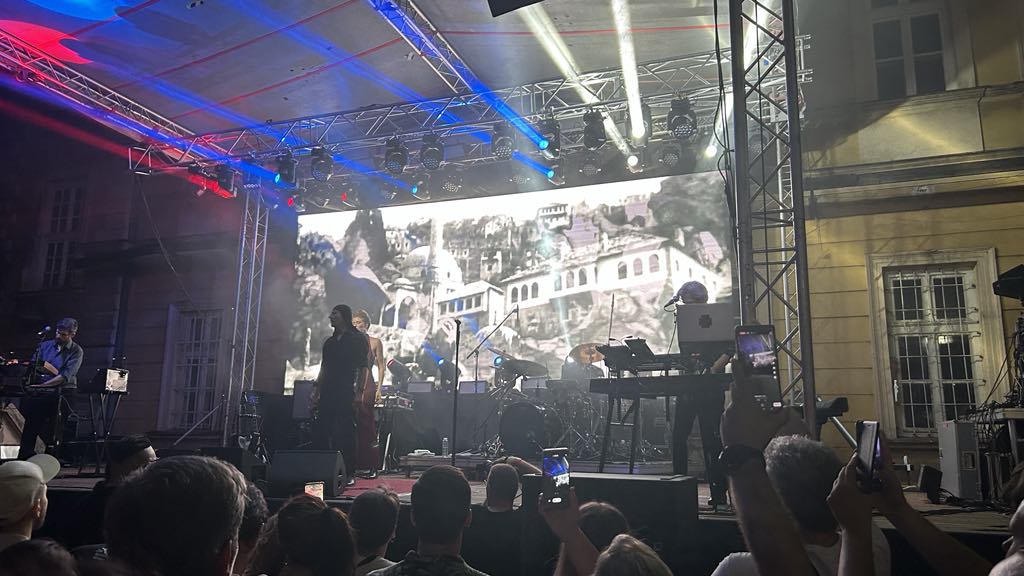 418e7153 3679 453e af45 f30cb786a6a8