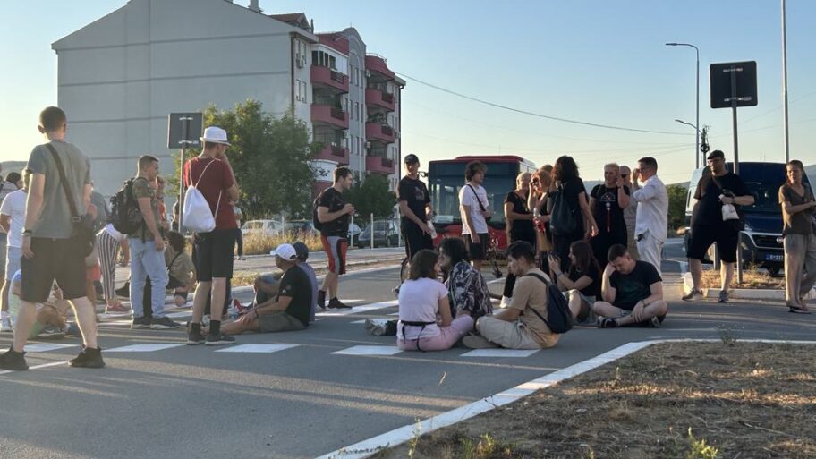 42354f51 73db 4dc6 8f8b 7822d56e59a3