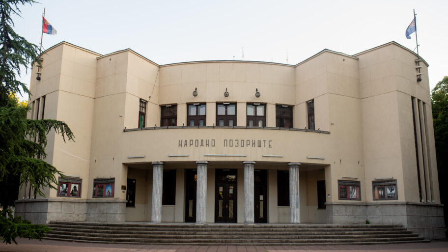 Premijera, mjuzikli, humanitarni koncerti i novogodišnji specijali tokom decembra u niškom Pozorištu 12 JLM 2020