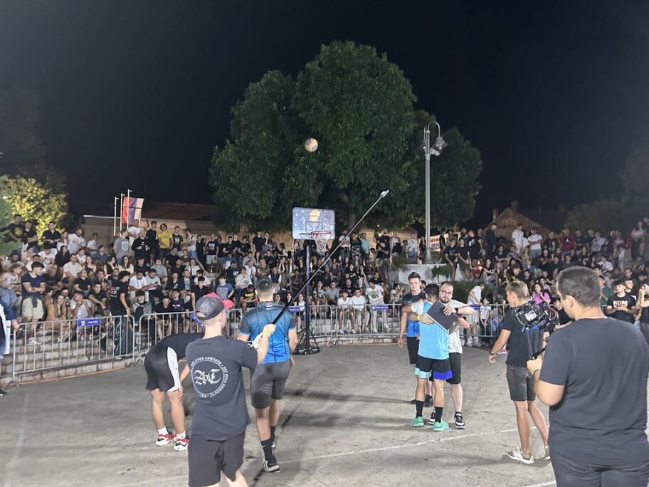 b2e1ce26 44a4 4ca8 8a0f cd50953261dd