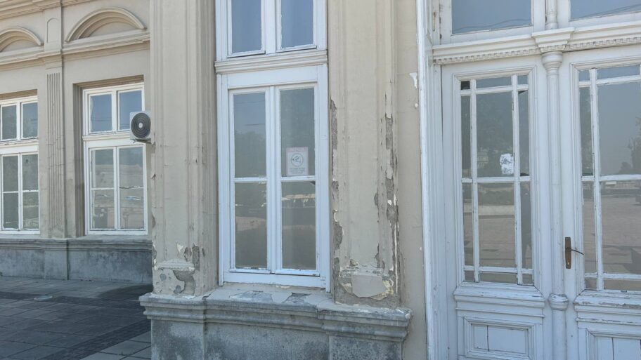 b77f9d98 e4d9 4759 b15b cf8d035802bb