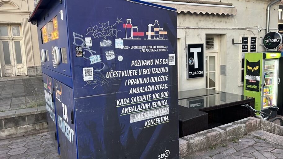 b929b471 42c3 4cc7 af6b f00763f67db1