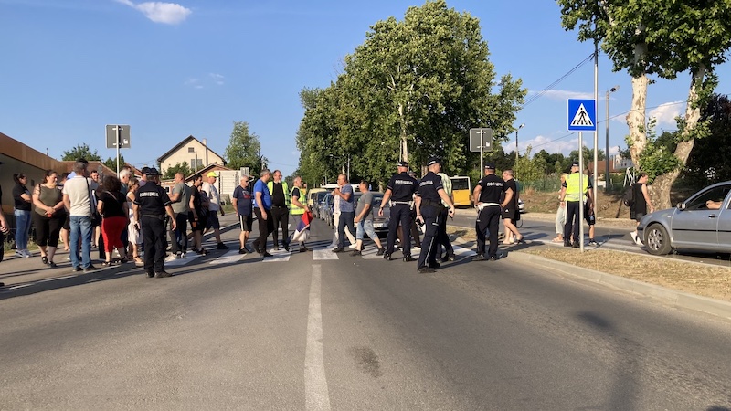 Prokupčani večeras ponovo na ulici - nastavak građanske neposlušnosti i podrške studentima 4 blokada semafor