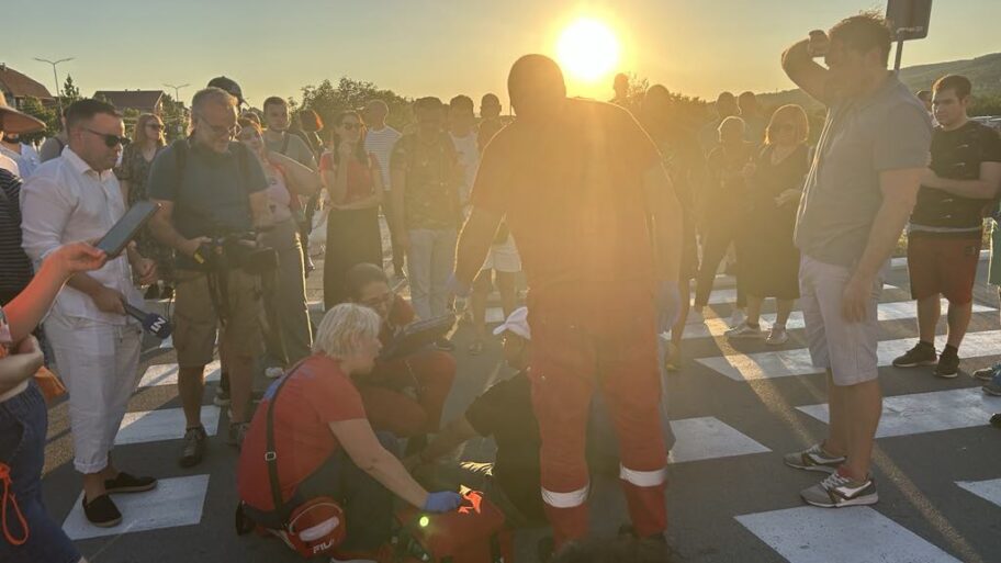 e386bc95 fef6 4bc1 826a 5be3dfed3621