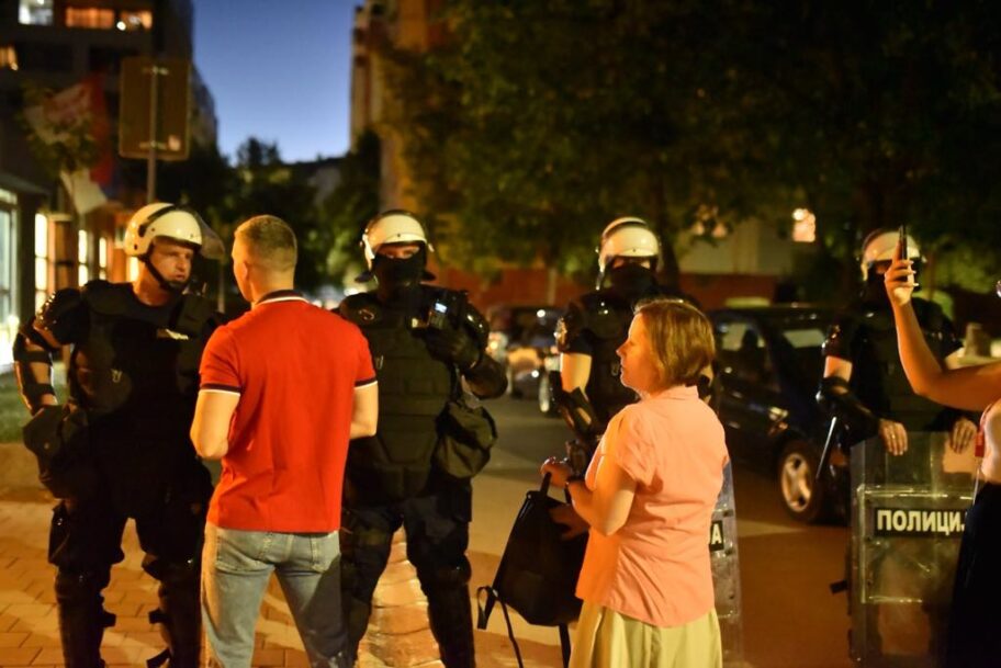 fb061237 bdf8 46c1 90f3 5924a4ff6e92