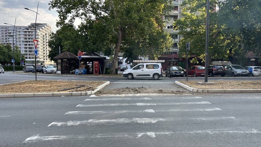 fddd1d81 e304 4e3f afbb c3d863e429b1