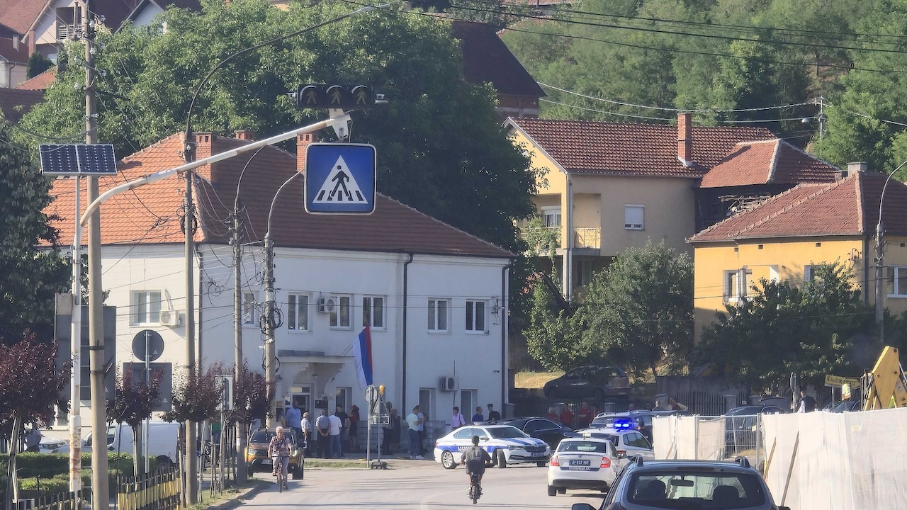 Macut i Dačić bez najave u Svrljigu - tajna poseta najviših funkcionera zbog isporuke 8 rezervoara vode 1 svrljig