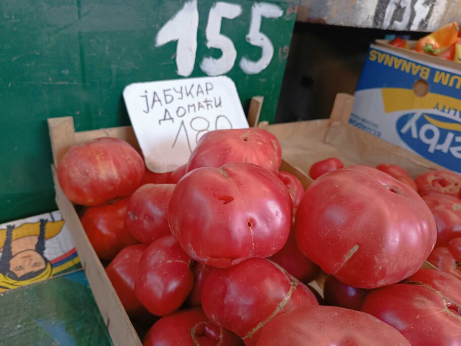 Niške pijace pred pripremu zimnice - cene za kupce visoke, mnoge domaćice odustale od ajvara 3 1000009142