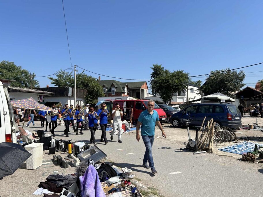 1742986a 1c99 4156 8966 3cc29fae7b40